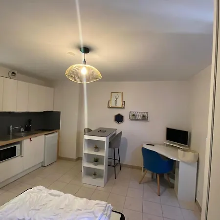 Beautiful Studio Close To Downtown *