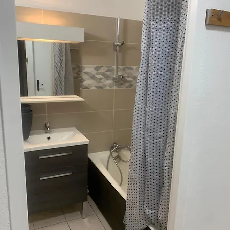 Beautiful Studio Close To Downtown Apartamento